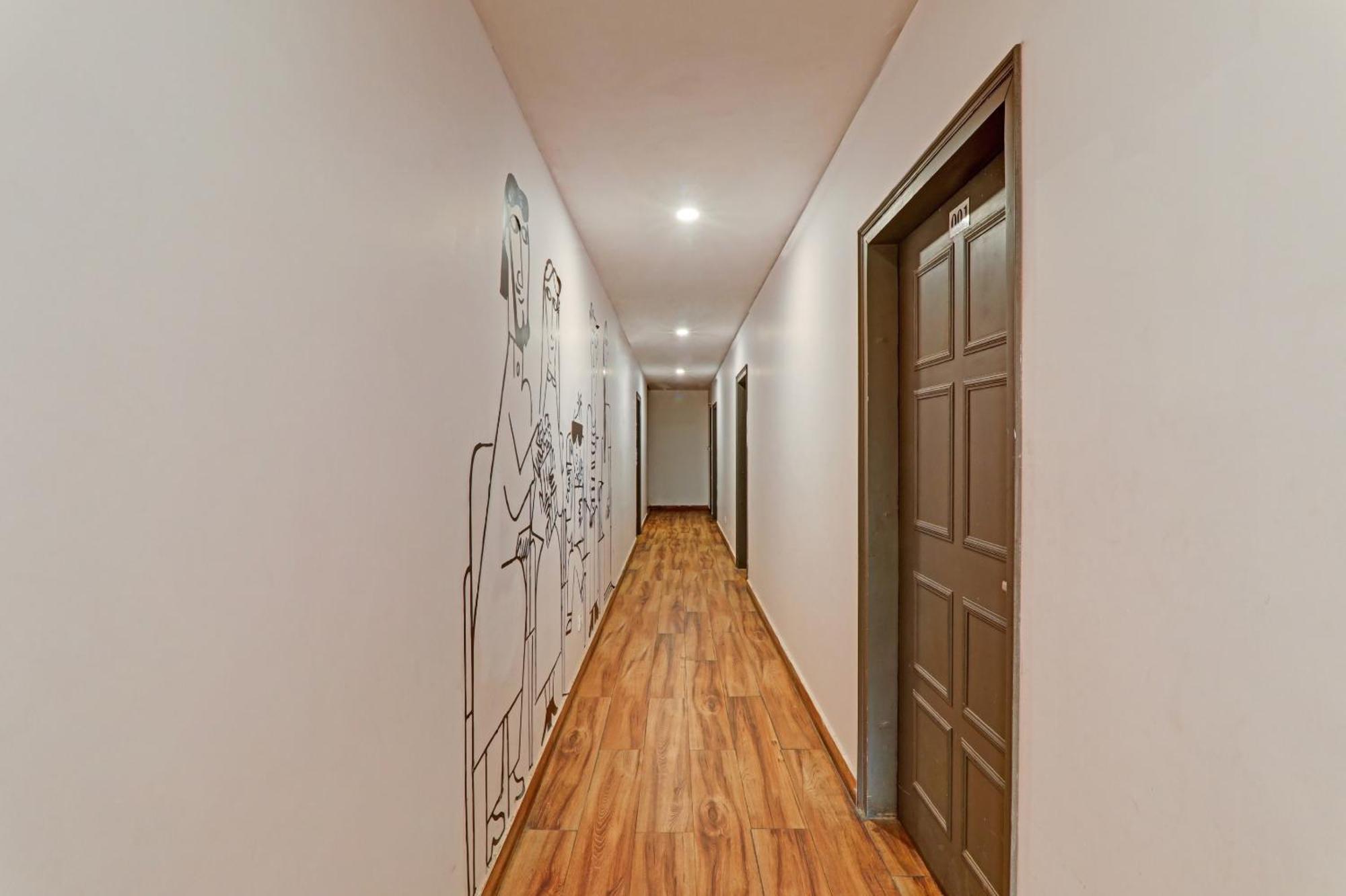 Townhouse The Shubham Hotel Bijnaur Екстериор снимка