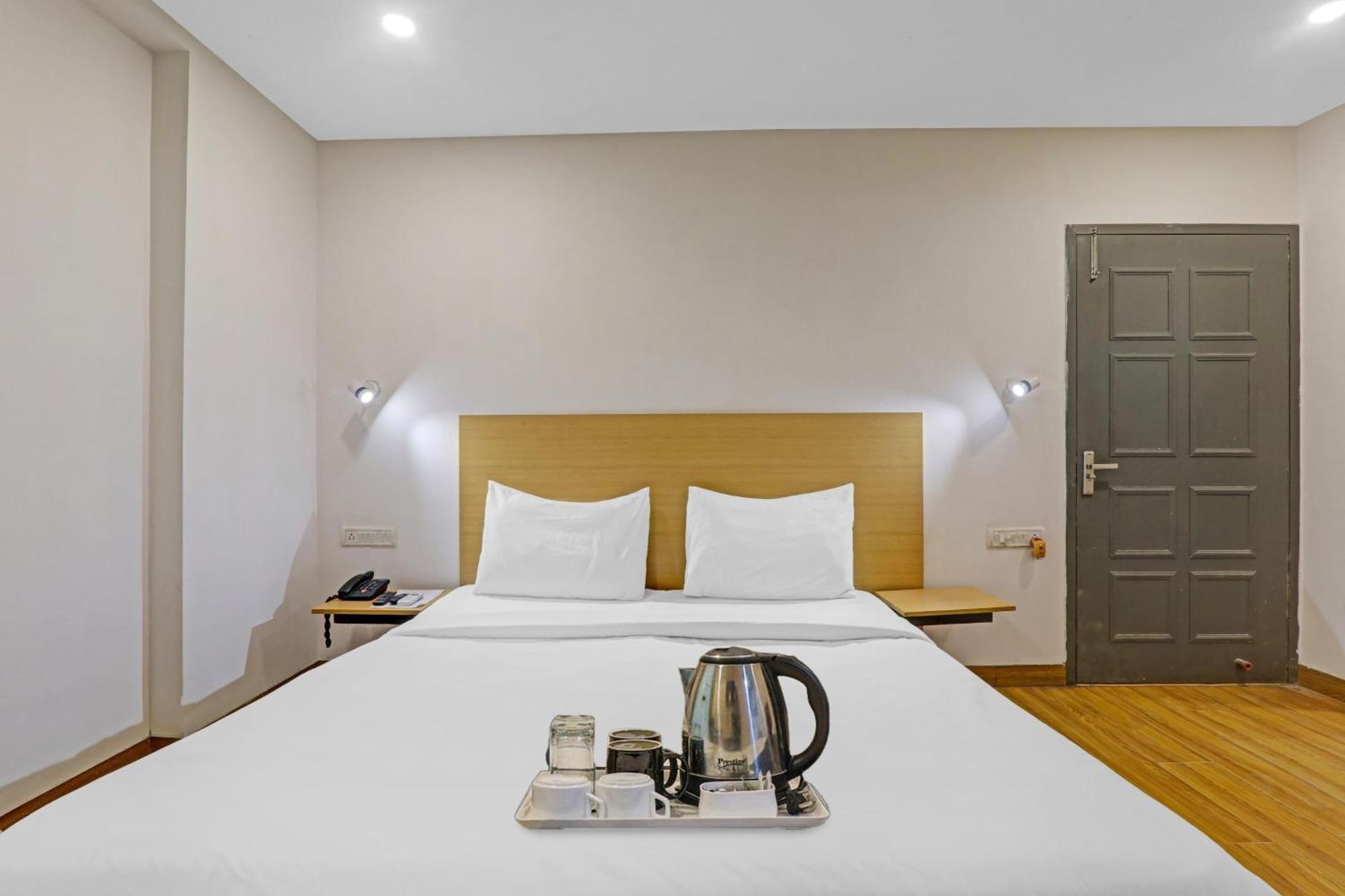 Townhouse The Shubham Hotel Bijnaur Екстериор снимка