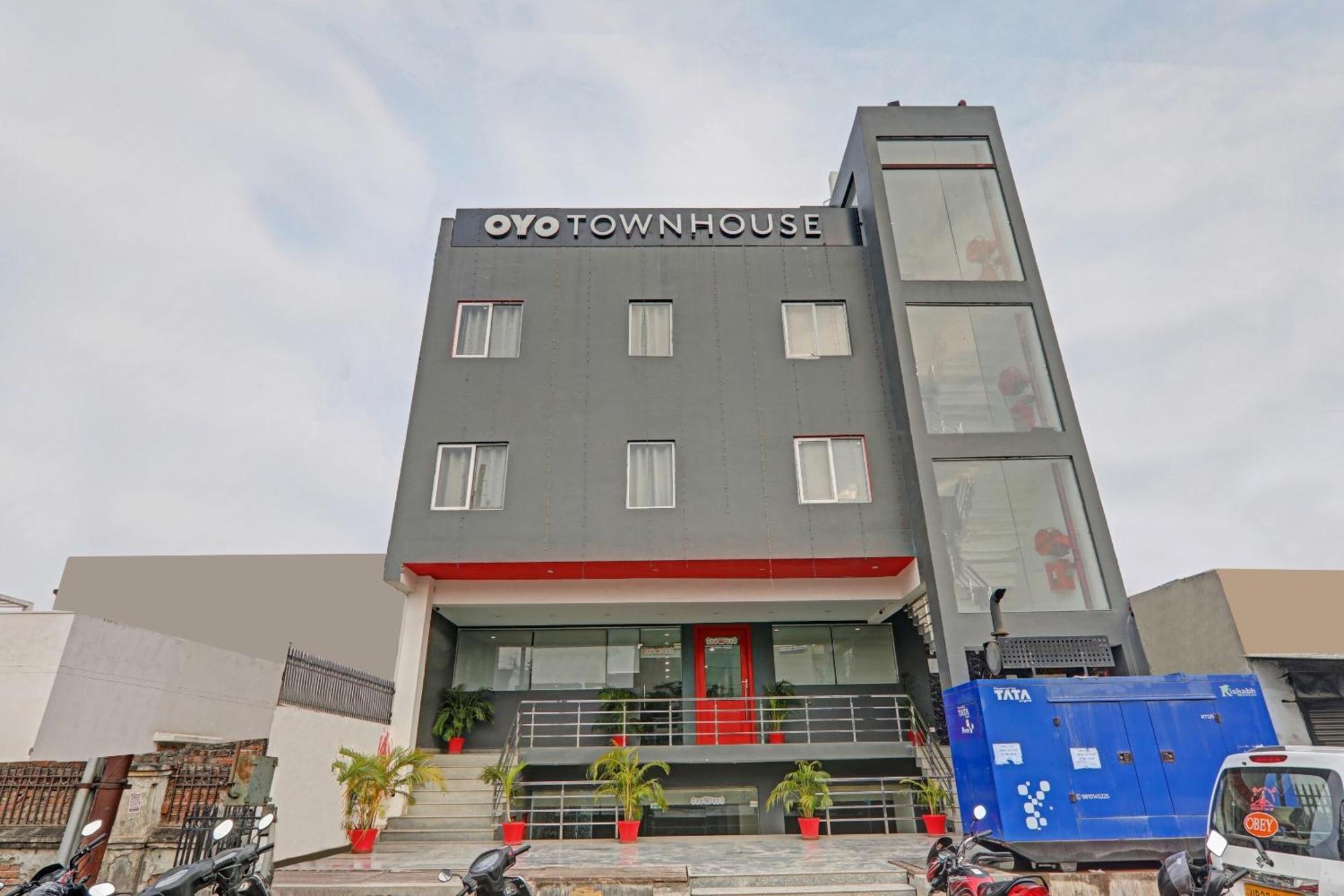 Townhouse The Shubham Hotel Bijnaur Екстериор снимка