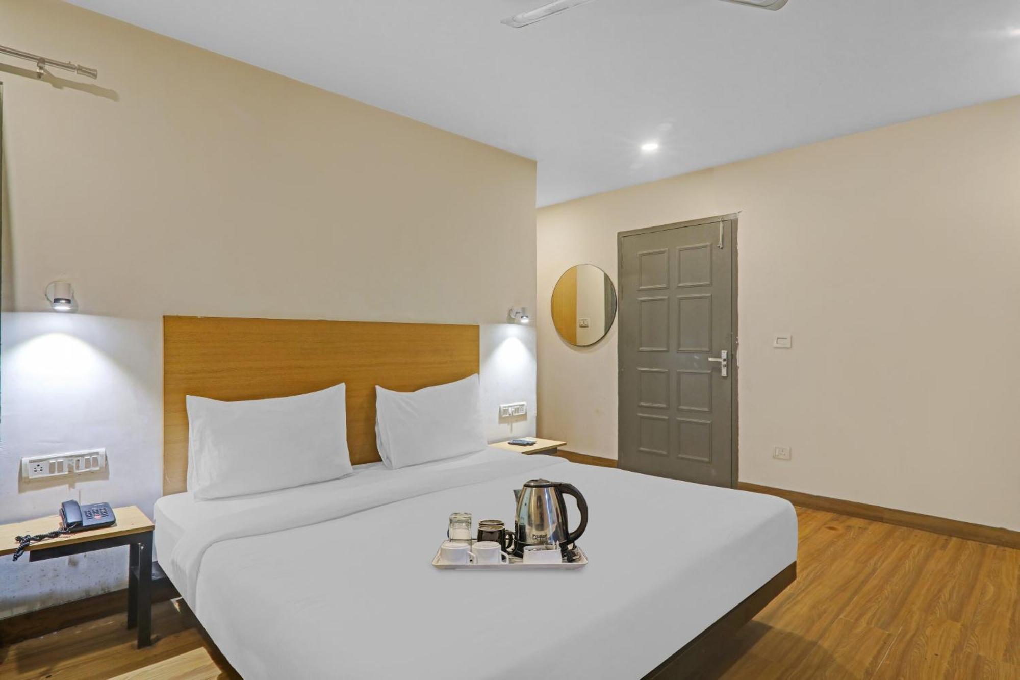 Townhouse The Shubham Hotel Bijnaur Екстериор снимка